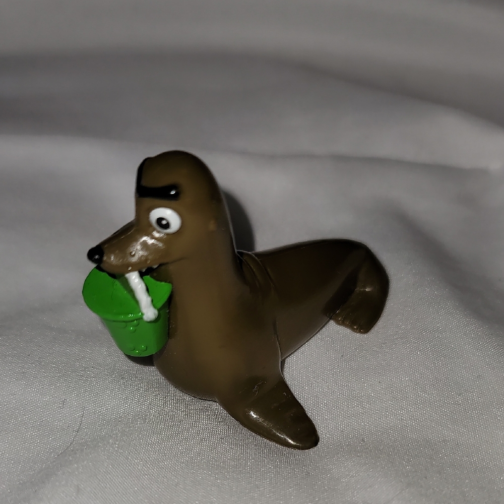 Gerald, a sea lion character from Disney/Pixar's Finding Dory Figure.